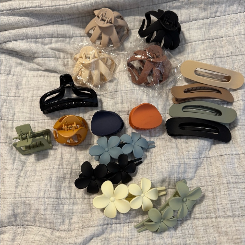 Assorted Hair Clips Set